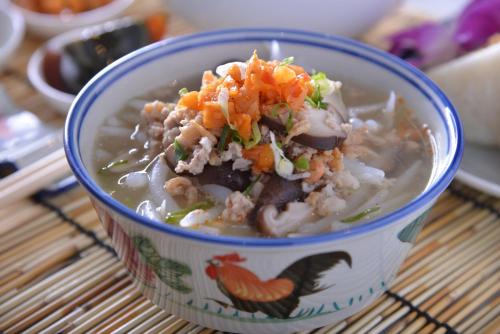 Makanan di atau berdekatan hotel