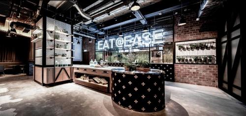 Lounge atau bar di Hotel Ease Tsuen Wan