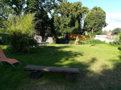 Taman di luar Alte Schäferei