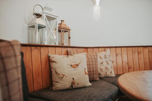 A seating area at The Lordleaze Hotel And Restaurant 