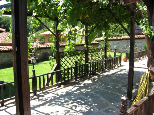 Κήπος έξω από το Sava Cupetsa Guest House