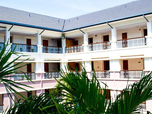 an external view of a building at StarLodge in Kampong Jerudong