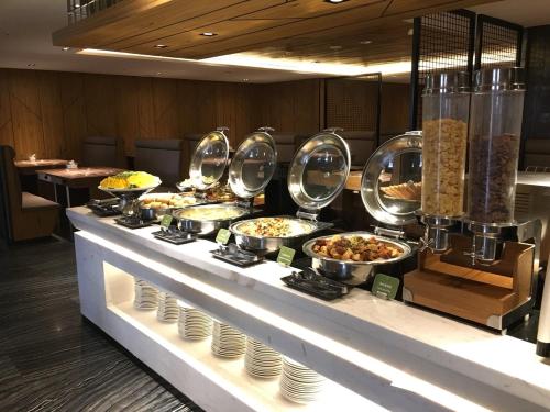 Comida en o cerca de este hotel
