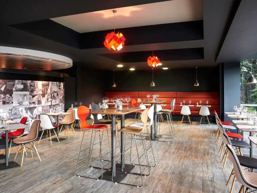 Restaurant o un lloc per menjar a ibis Swansea