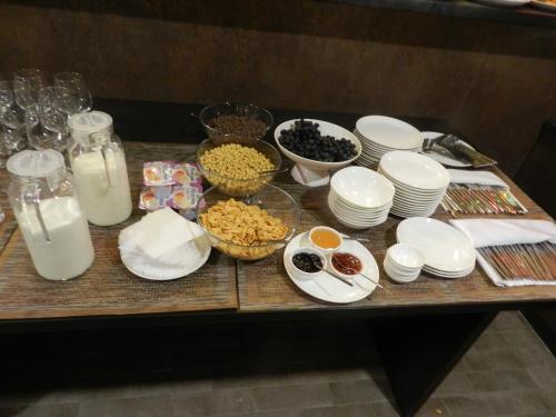 Makanan di atau berdekatan hotel