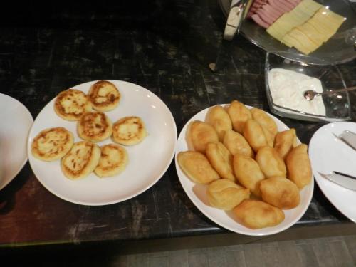 Makanan di atau berdekatan hotel