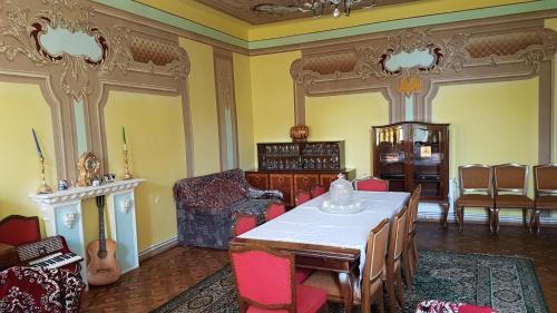 Gallery image of Artush & Raisa B&B in Gyumri