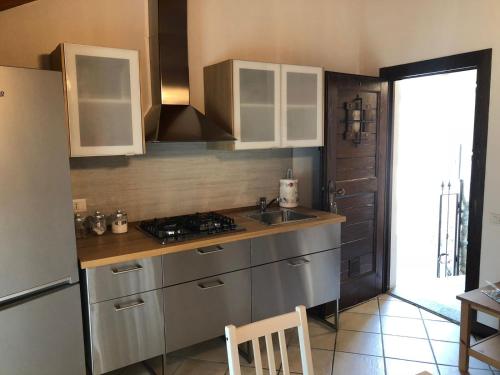 Fotografia z galérie ubytovania BMP APARTMENT ROSA ALPINA tra il Casino e le Terme v destinácii Saint Vincent