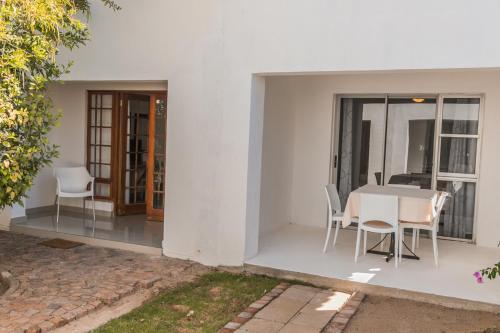 Balkoni atau teres di Out of Africa Town Lodge