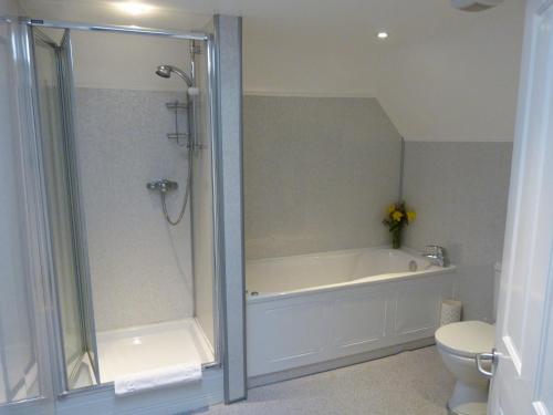Ένα μπάνιο στο Cameley Lodge - Self Catering