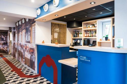 Lounge atau bar di ibis Styles Clamart Gare Grand Paris