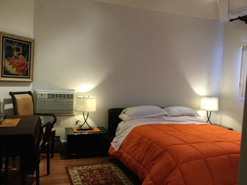 Entire Second Flr - Santa Monica Luxury Roman Villa photo 55