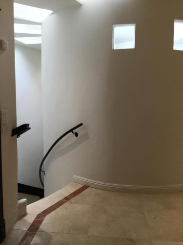Entire Second Flr - Santa Monica Luxury Roman Villa photo 58