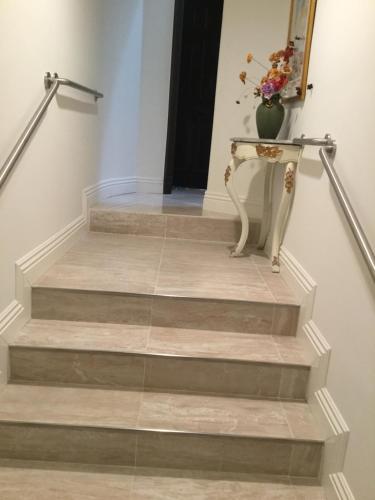 Entire Second Flr - Santa Monica Luxury Roman Villa photo 56