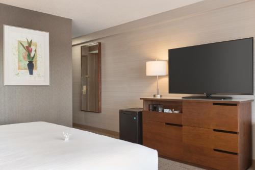 Gallery image of Coast Edmonton Plaza Hotel by APA in Edmonton
