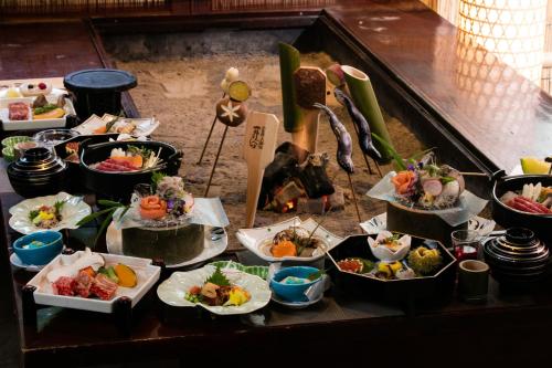 旅館の敷地内または近くでの食事または食べ物