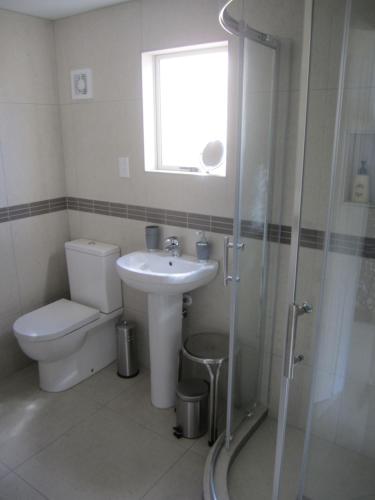 Kylpyhuone majoituspaikassa Hyecroft Lodge