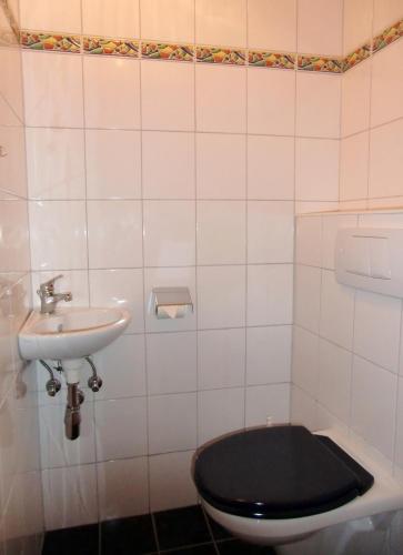 Koupelna v ubytování Mitschighof - Apartments und Pension - Heidis-Welt, Mitschig