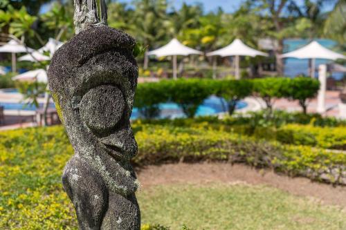 Zahrada ubytování Warwick Le Lagon Resort & Spa, Vanuatu