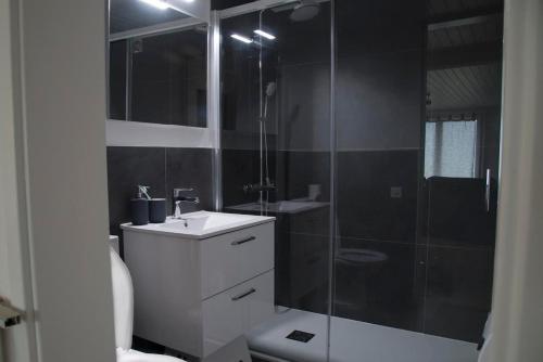 Kúpeľňa v ubytovaní Modern charme studio in Chalet
