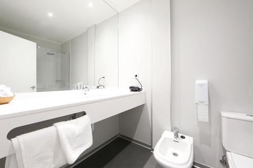 Un baño de Hotel Loiola