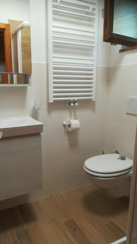 Un baño de CasaMau Studio