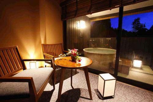 Φωτογραφία από το άλμπουμ του Kirishima Kanko Hotel σε Kirishima