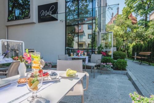 Κήπος έξω από το Molo Residence