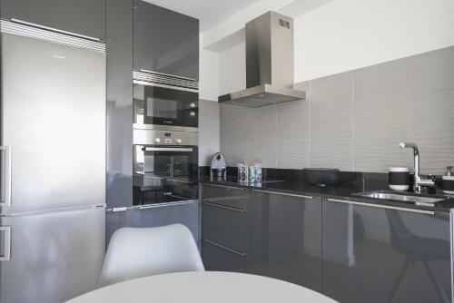 Η κουζίνα ή μικρή κουζίνα στο Parc 709 Bayonne