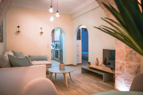 Traditional Thiseio Home