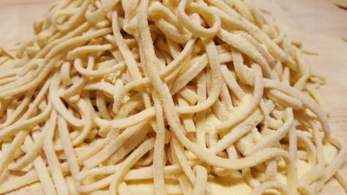 Makanan di atau berdekatan penginapan di ladang
