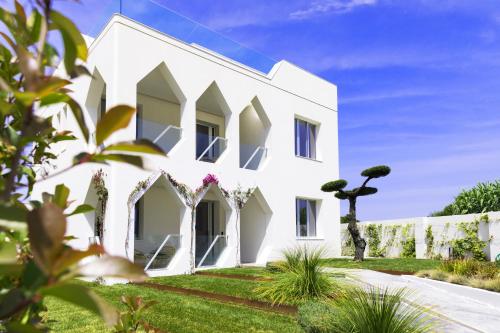 Κήπος έξω από το Villa Vi