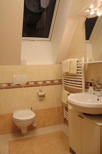 Bilik mandi di Guest accomodation Klancar
