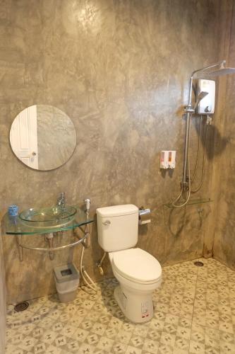 Ένα μπάνιο στο BK Place Hotel
