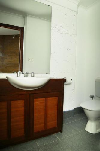 Ένα μπάνιο στο Anagama House & Studio