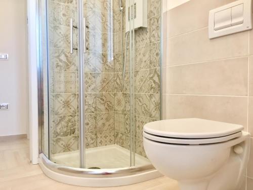 Bilik mandi di Le Domus Modern Apartments Cagliari