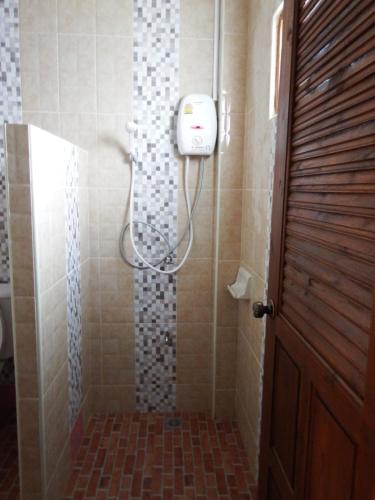 Φωτογραφία από το άλμπουμ του Polpol & Nuanlaor Hotel σε Phrae