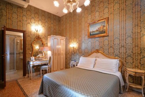 Gallery image of Residenza Hotel San Maurizio in Venice