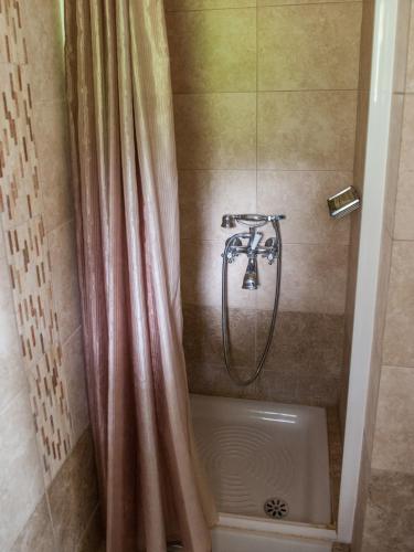 Un baño de To Archontiko Guesthouse Villa