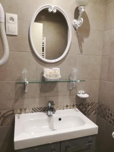 Ένα μπάνιο στο L'Auberge du Port des Roches