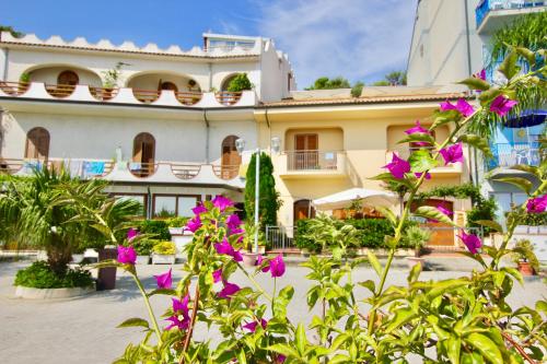 Foto dalla galleria di Le Case del Borgo - Perla a Capo dʼOrlando