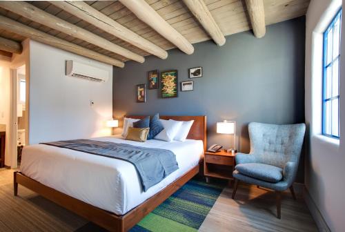 En eller flere senge i et værelse på El Vado Motel