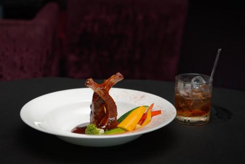 Nápoje v ubytování Davanam Sarovar Portico Suites