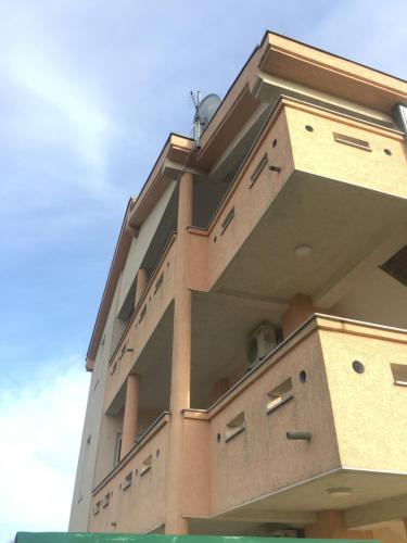 Edificio en el que se encuentra el apartamento