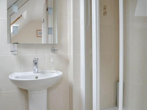 A bathroom at The Burrows 