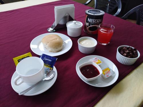 Opțiuni de mic dejun disponibile oaspeților de la Hotel Rozal Spa Iquique