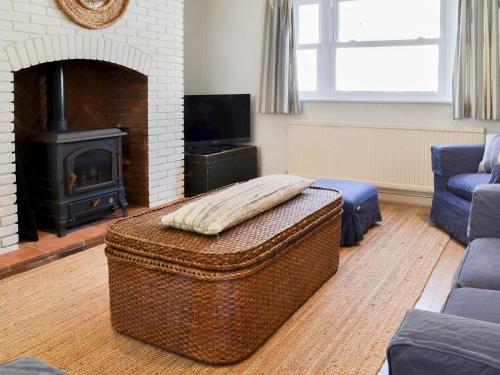 A bed or beds in a room at Church View 