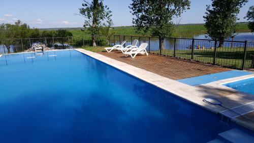 Bassein majutusasutuses Complejo Campos Rojos või selle lähedal