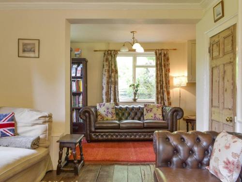 A seating area at Keepers Cottage 