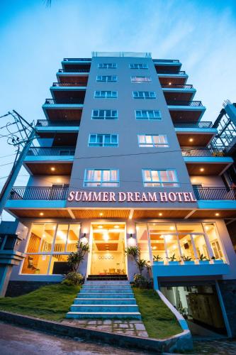 フーコックにあるSummer Dream Hotelのサマードリームホテルと名付けられたホテル
